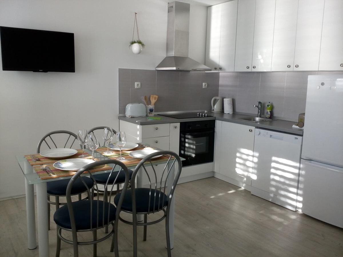 Apartments & Room Paula Стобреч Екстер'єр фото